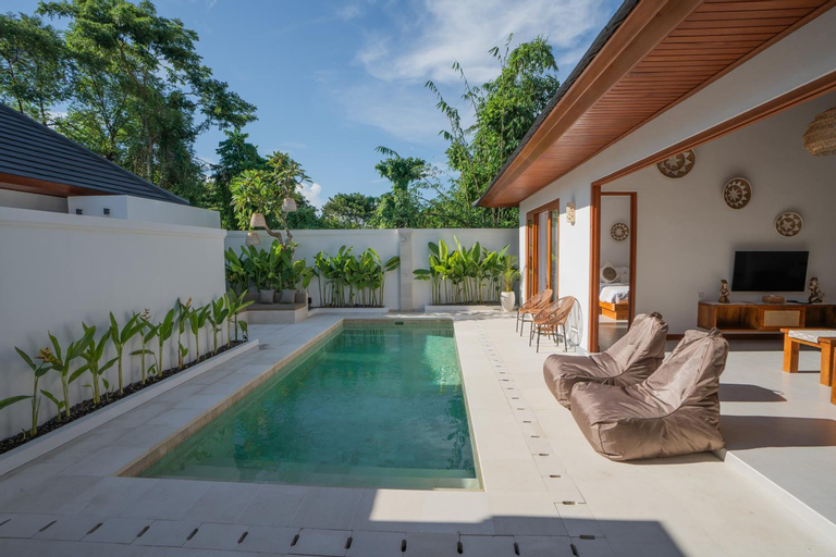 Swimming Pool 2