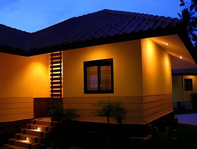 Exterior & Views 2, Tanisa Resort, Muang Chumphon