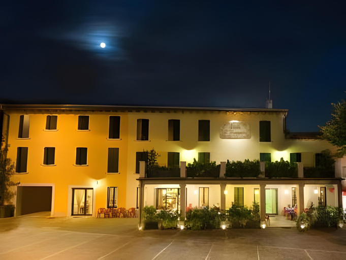 Others 5, Locanda Avanguardia, Mantua