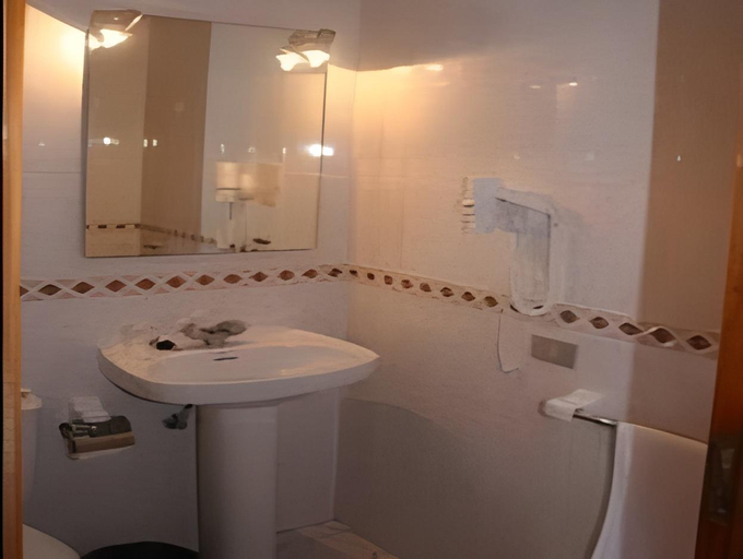Bathroom, Boomerang, Santa Cruz de Tenerife