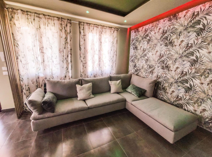 Others 3, Garda fantasy green jacuzzi sauna piscina, Brescia