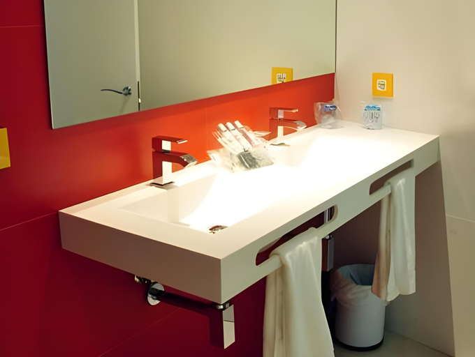 Bathroom 4, Hotel del Juguete, Alicante