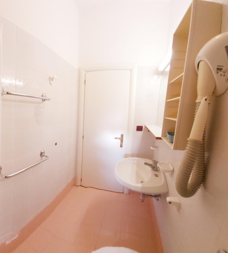 Bathroom 3, Hotel Trevi, Venezia