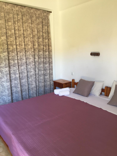 Others 4, Hotel Orama-Matala, Faistos