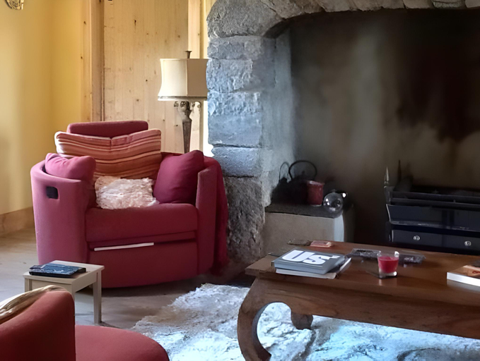 Others 5, The Thatched Cottage B&B