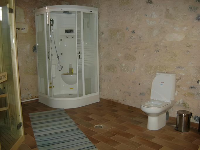 Bathroom 4, Villa Daskalogianni, Crete