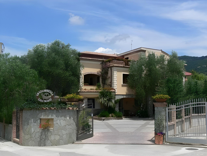 Others 4, Residence e B&B Villamirella, Salerno