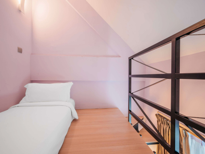 Bedroom 13