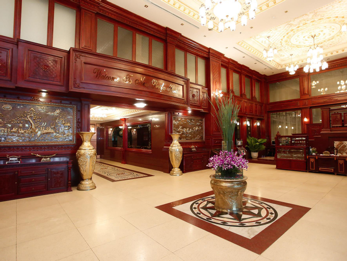 Public Area 4, New Pacific Hotel, District 3