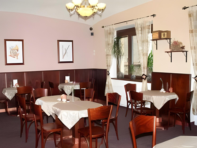 Food & Drinks 3, Penzion Aladdin, Teplice