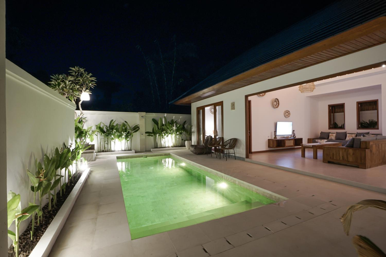 Swimming Pool 4