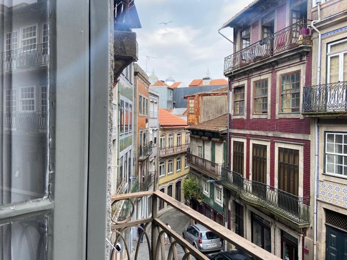 Nearby attraction, BABEL, Porto