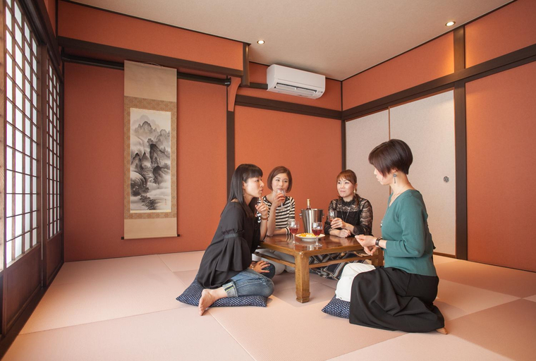 Dining Room 12