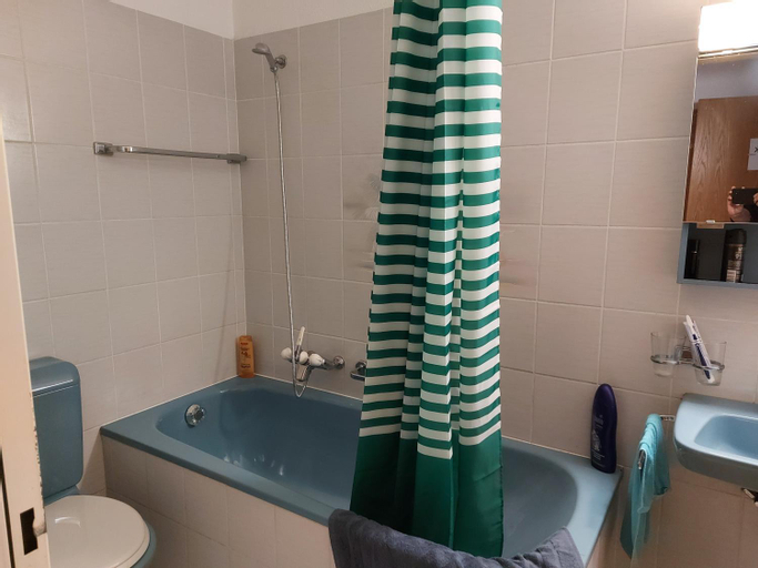 Bedroom 5, good bed Niederbipp 13, Wangen
