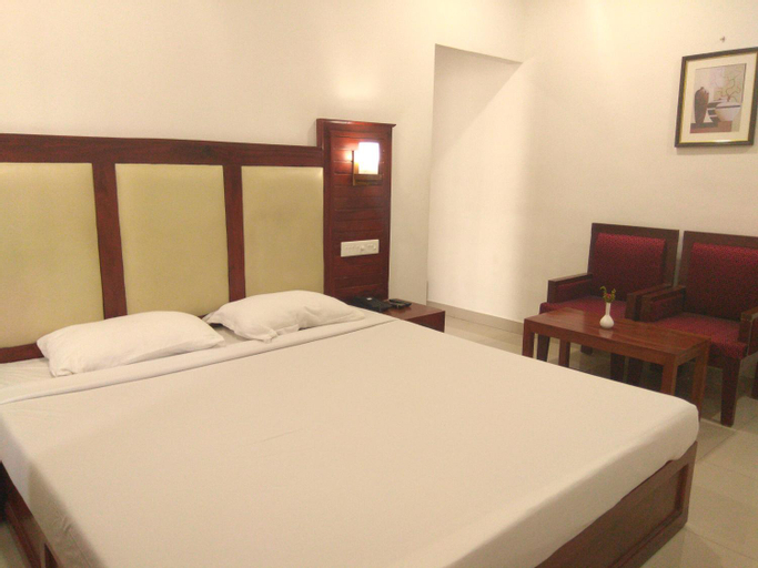 Bedroom 2, Hotel Sandra Palace, Theni