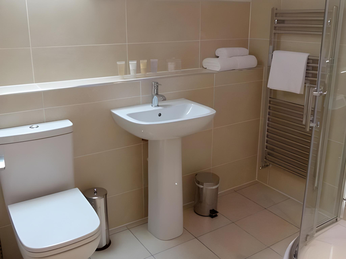 Bathroom 3, Mingarry Park, Highland