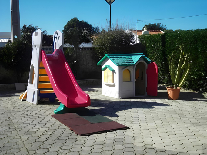 Others 4, Residencia Julio, Vila do Bispo