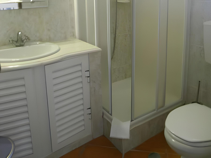 Bathroom 2, Residencia Julio, Vila do Bispo