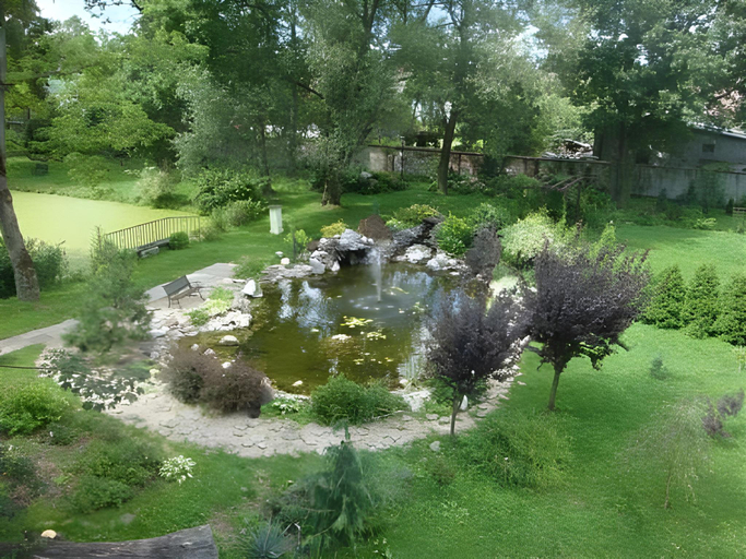 Others 5, Palac Nieznanice Zabytek Goscinny ze SPA, Częstochowa