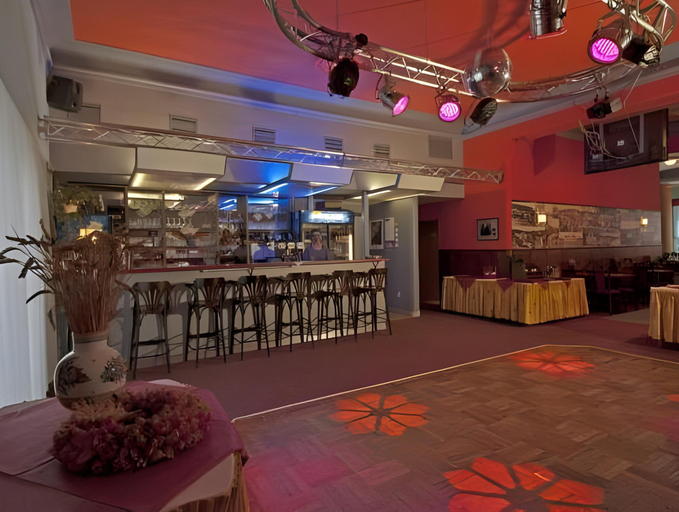 Food & Drinks 4, Hotel Krystal, Zlín