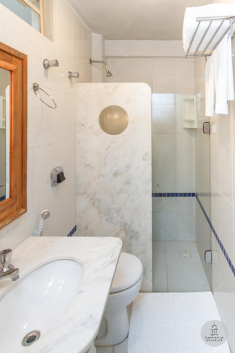 Bathroom, Solara Hotel, São João del Rei