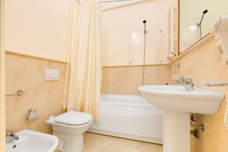Bathroom 3, Tenuta Giardini Nuovi, Lecce