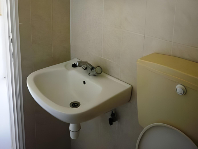 Bathroom 3, Manolis Studios, South Aegean