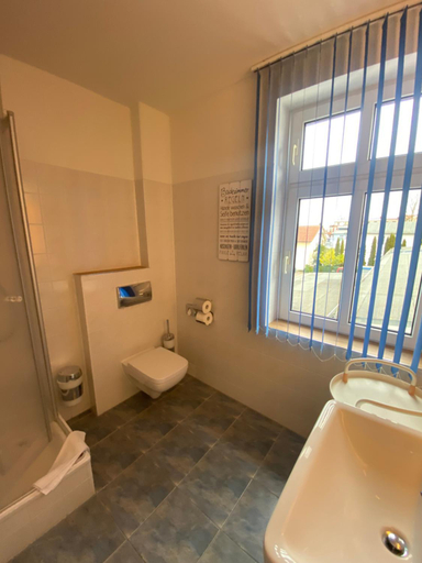 Bathroom 5, Hotel von Jutrzenka, Rostock