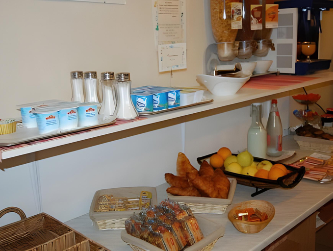Food & Drinks 2, Cit'Hotel Du Circuit, Nièvre