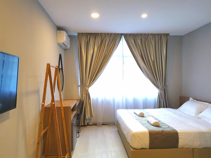 Bedroom 13