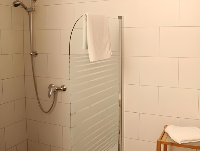 Bathroom 2, Hotel Garni Kleist am Kurfurstendamm, Berlin