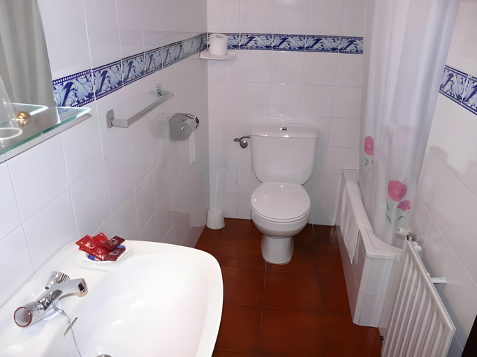 Bathroom 4, Hotel Rural Tia Margot, Salamanca
