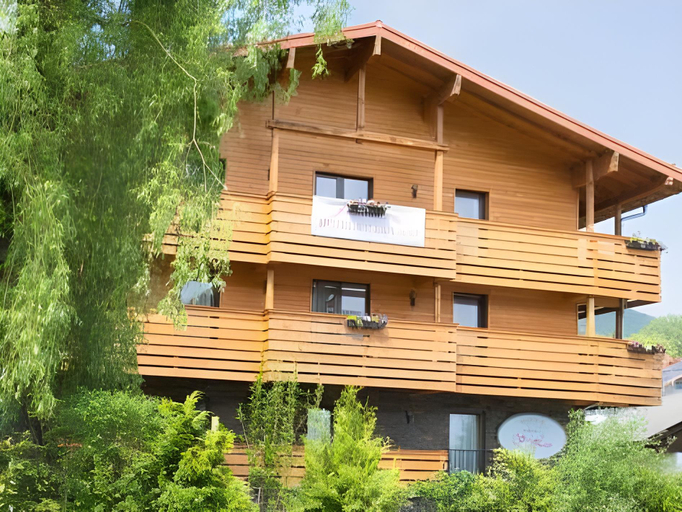 Exterior & Views 1, Boutique Hotel Villa Lago, Miesbach