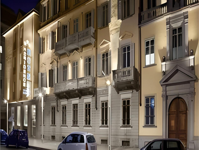 Exterior & Views