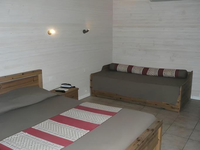 Bedroom 2, Hotel Mas des Lys, Bouches-du-Rhône