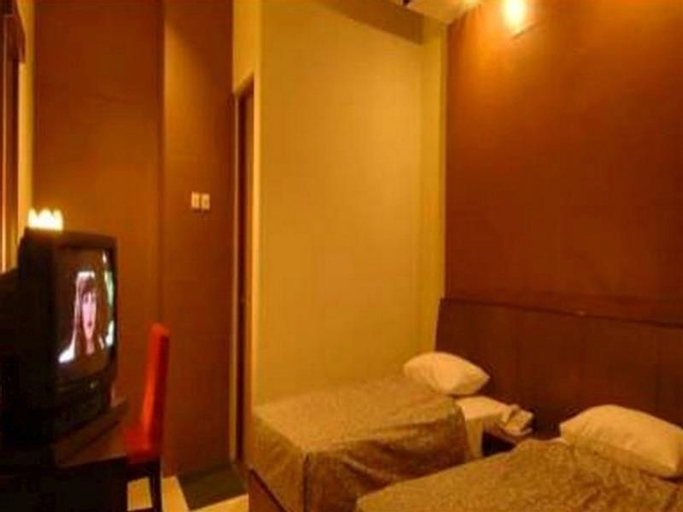 Bedroom 8