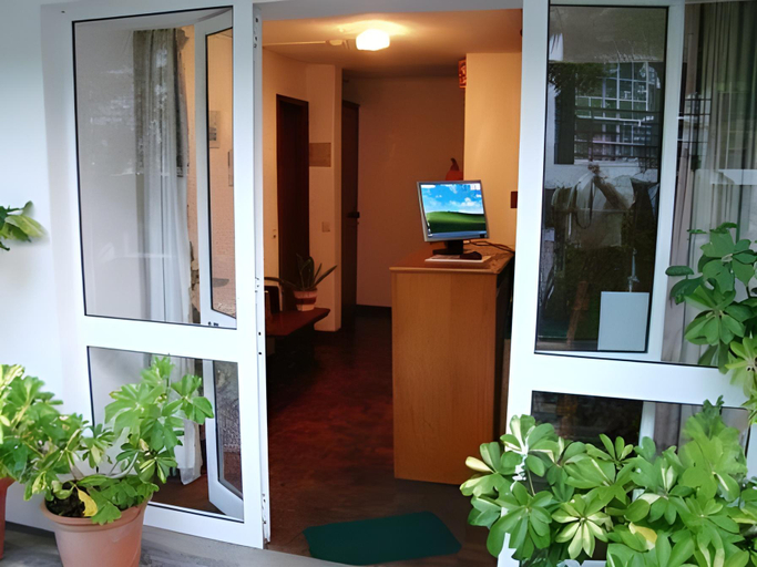 Others 4, Residencial Melba, Funchal
