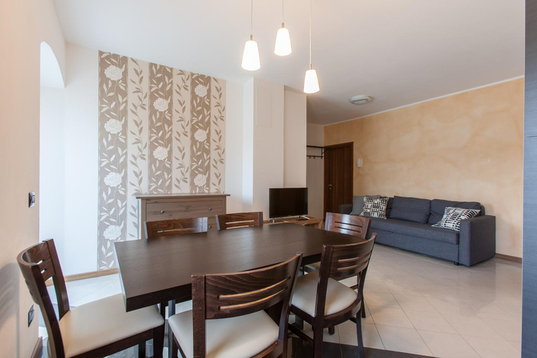 Dining Room 7