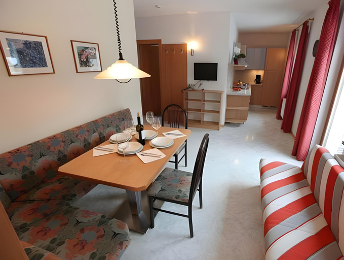 Others 3, Residence Margareth, Bolzano