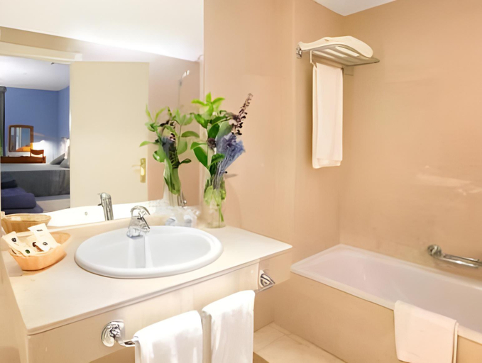 Bathroom 4, Apartamentos Atempo Aranjuez, Madrid