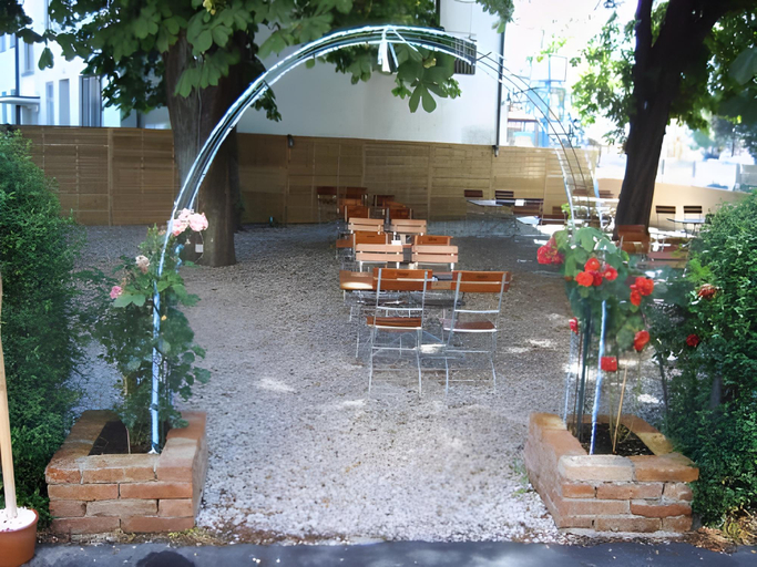 Others 5, Hotel Cristallo, Landshut