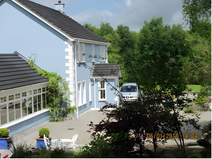 Others 2, Five Oaks Bed & Breakfast with free parking, tranquil setting, Derry and Strabane