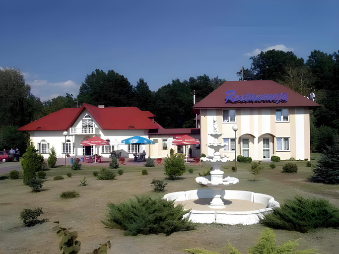 Others 5, Hotel Pod Debami, Pabianice