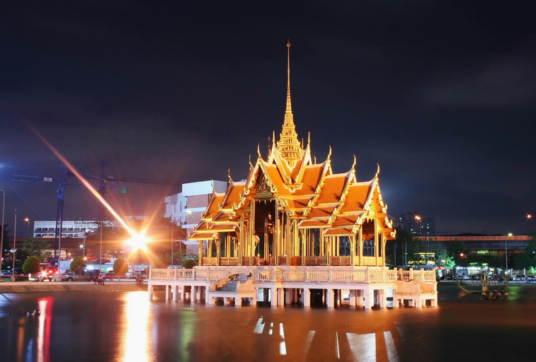 At Home Residence, Suan Luang