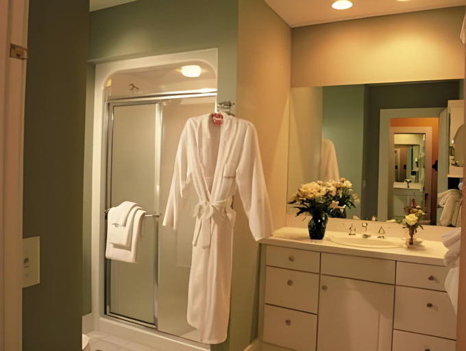 Bathroom 1, Devonfield Inn, Berkshire