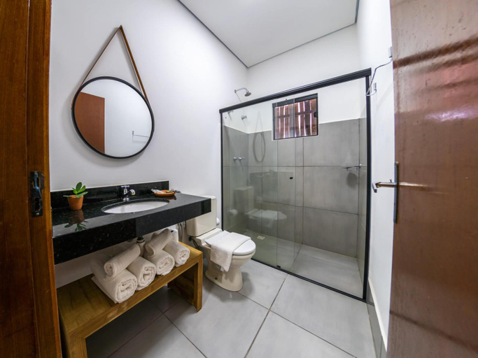 Bathroom 3, Santa Rosa Pantanal Hotel, Poconé