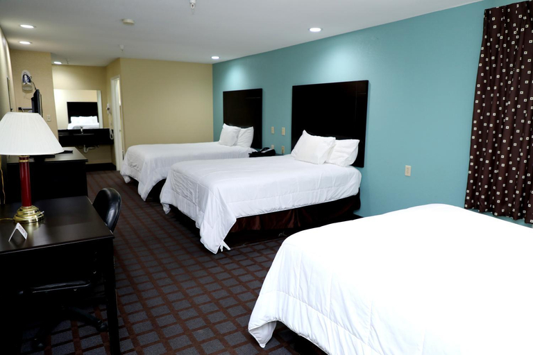 Bedroom 2, Ranger Inn & Suites, Arlington