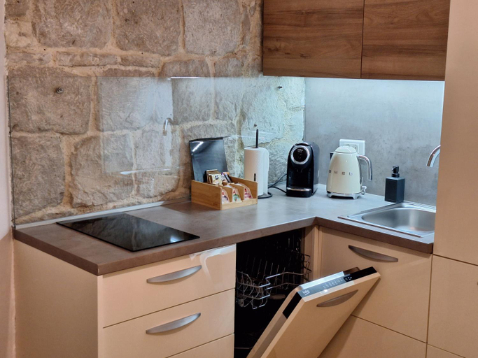 Others 5, Studio Apartments Petar in old part of town, Split