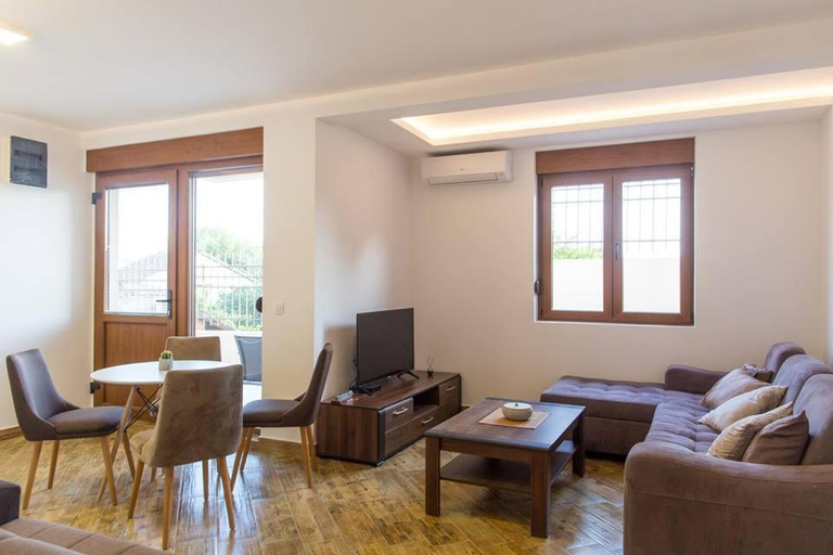 Others 5, Porto Apartments