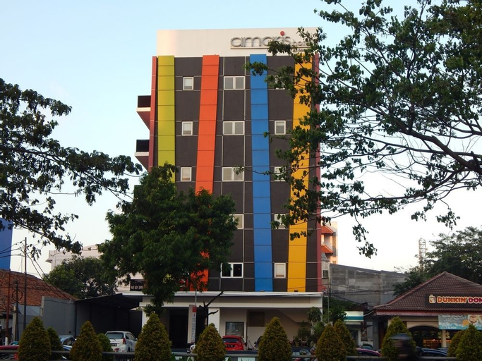 Exterior & Views 26
